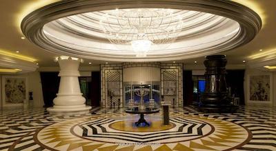 دلفین ایمپریال لارا