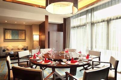 دوبلتری بای هیلتون جیاکسینگ