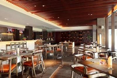 دوبلتری بای هیلتون جیاکسینگ