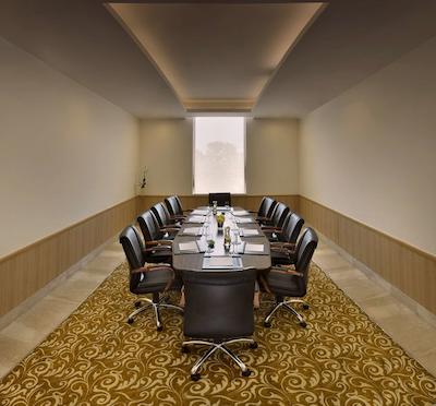 فور پوینتز بای شراتون نیو دهلی ایرپورت هایوی