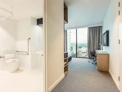 ایبیز ادلید