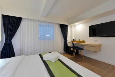 آیچک این سوخومویت 19