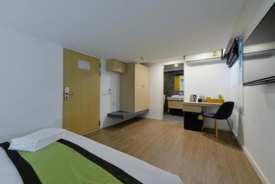 آیچک این سوخومویت 19