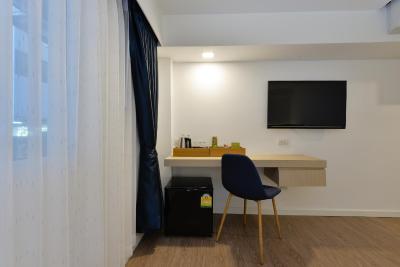 آیچک این سوخومویت 19