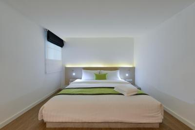 آیچک این سوخومویت 19