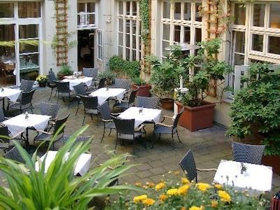 هتل آلبرچتشف