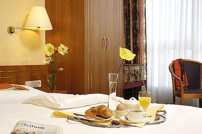 سنترو هتل برلین سیتی وست