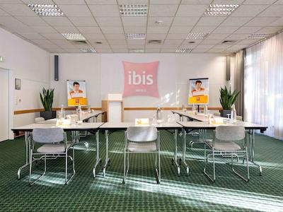 ایبیز بن هتل