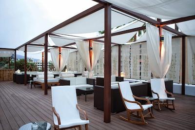 ب لیو ادولتز اُنلی تنریف