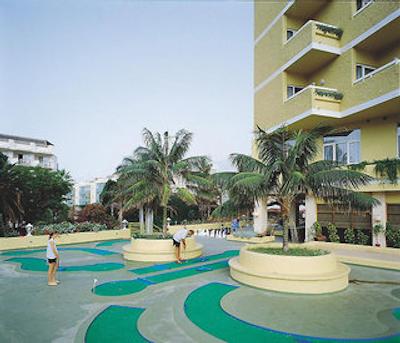 ب لیو ادولتز اُنلی تنریف