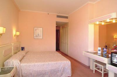 ب لیو ادولتز اُنلی تنریف