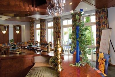 هتل آلتر اسپیچر