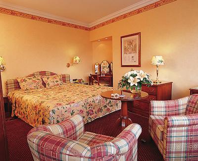 آلدف هتل ام سهلسگارتن