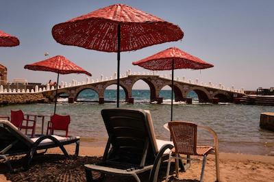 کلاب هتل سرا