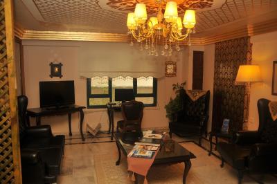 ناسا فلرا هتل