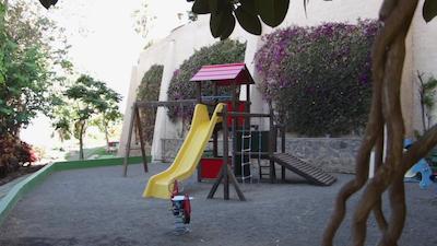 هتل بلو اسیا کستا جاردین اند اسپا