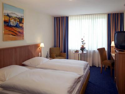 ا اند اُ کارلسروه هاوپتباهنهف