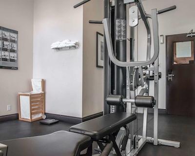 کمفرت ترنتو آیرپرت نرد