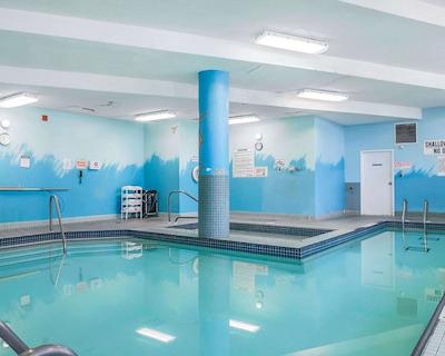 کمفرت ترنتو آیرپرت نرد