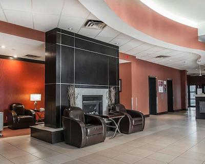 کمفرت ترنتو آیرپرت نرد