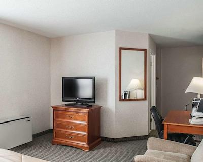 کمفرت ترنتو آیرپرت نرد