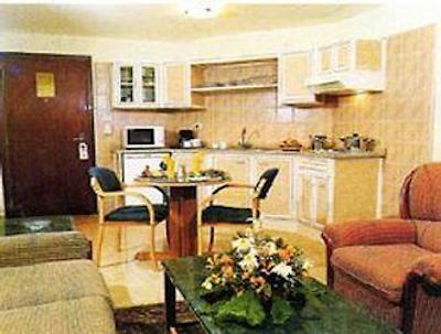 دز این هتل سویتز امان