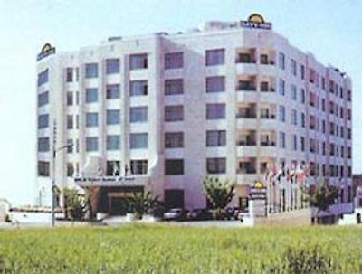 دز این هتل سویتز امان