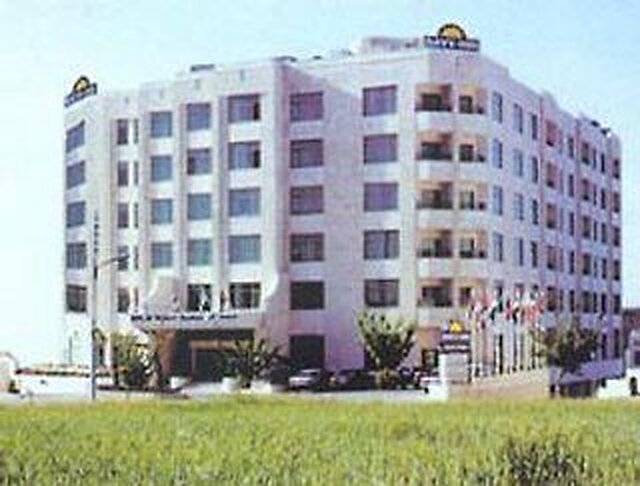 دز این هتل سویتز امان
