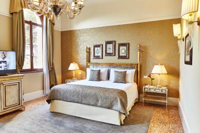 سان کلمنت پالاس کمپینسکی ونیس