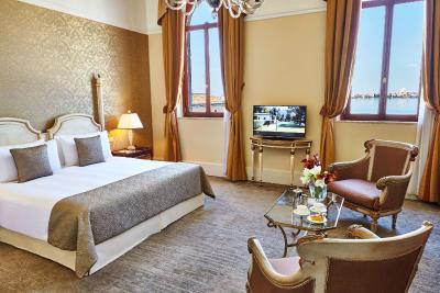 سان کلمنت پالاس کمپینسکی ونیس