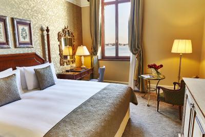 سان کلمنت پالاس کمپینسکی ونیس