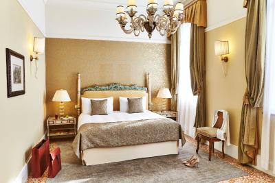 سان کلمنت پالاس کمپینسکی ونیس