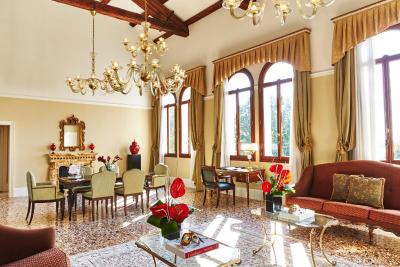 سان کلمنت پالاس کمپینسکی ونیس