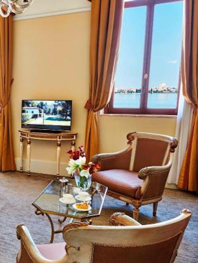 سان کلمنت پالاس کمپینسکی ونیس