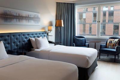 هیلتون استراند