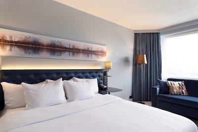 هیلتون استراند