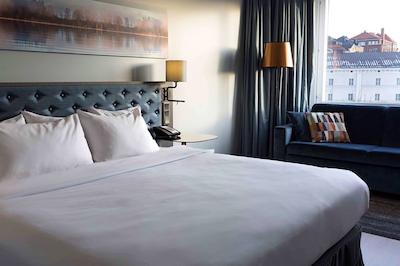 هیلتون استراند