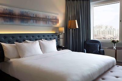 هیلتون استراند