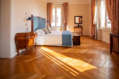 لوکس رس گاردن هتل