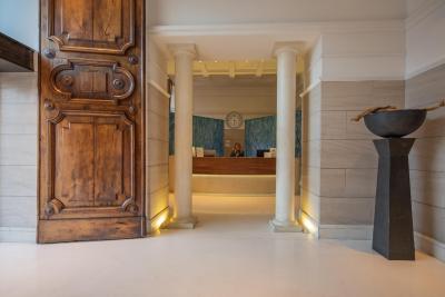 لوکس رس گاردن هتل