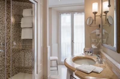 لوکس رس گاردن هتل