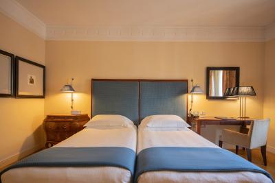 لوکس رس گاردن هتل