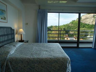 بلو واو هتل هوا هین