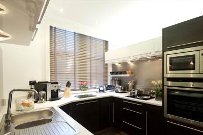 51 بوکینگهام گات تاج سویتز اند رسیدنسز