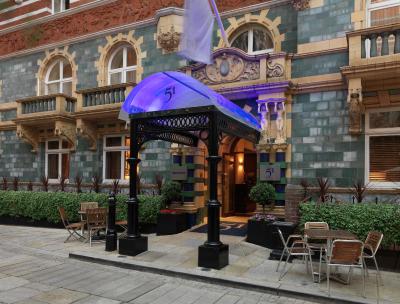 51 بوکینگهام گات تاج سویتز اند رسیدنسز