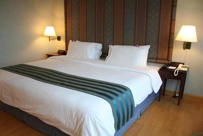 د فور وینگز