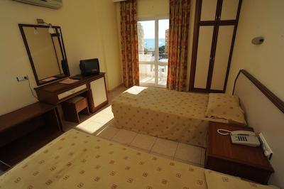 کینگز از هتل