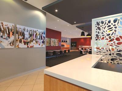 تراولج هتل ملبورن اسودبانک