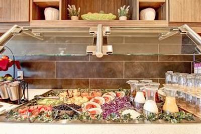 هیلتون گاردن این کالگاری آیرپرت