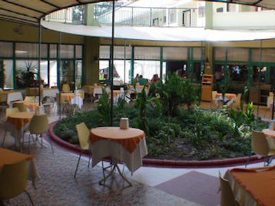 اونا ریزورت اند اسپا هتل